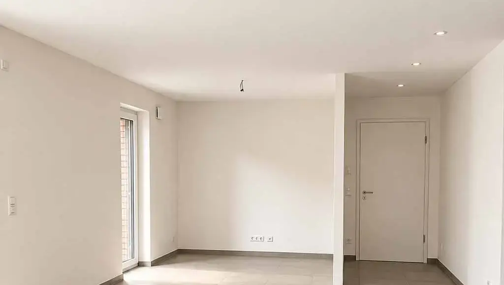 Oppenhome Immobilien – neuwertige 3-Zimmer-Erdgeschosswohnung mit Terrasse (Eingangsbereich)