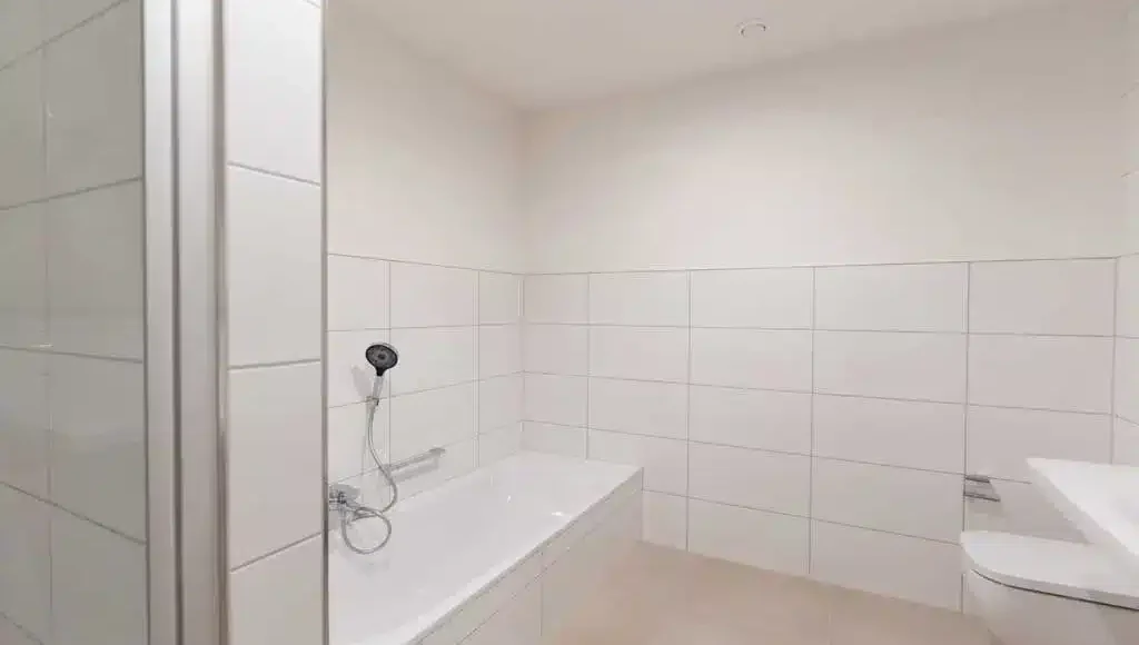 Oppenhome-Immobilien - Energieeffizientes und modernes Wohnen (Bad)